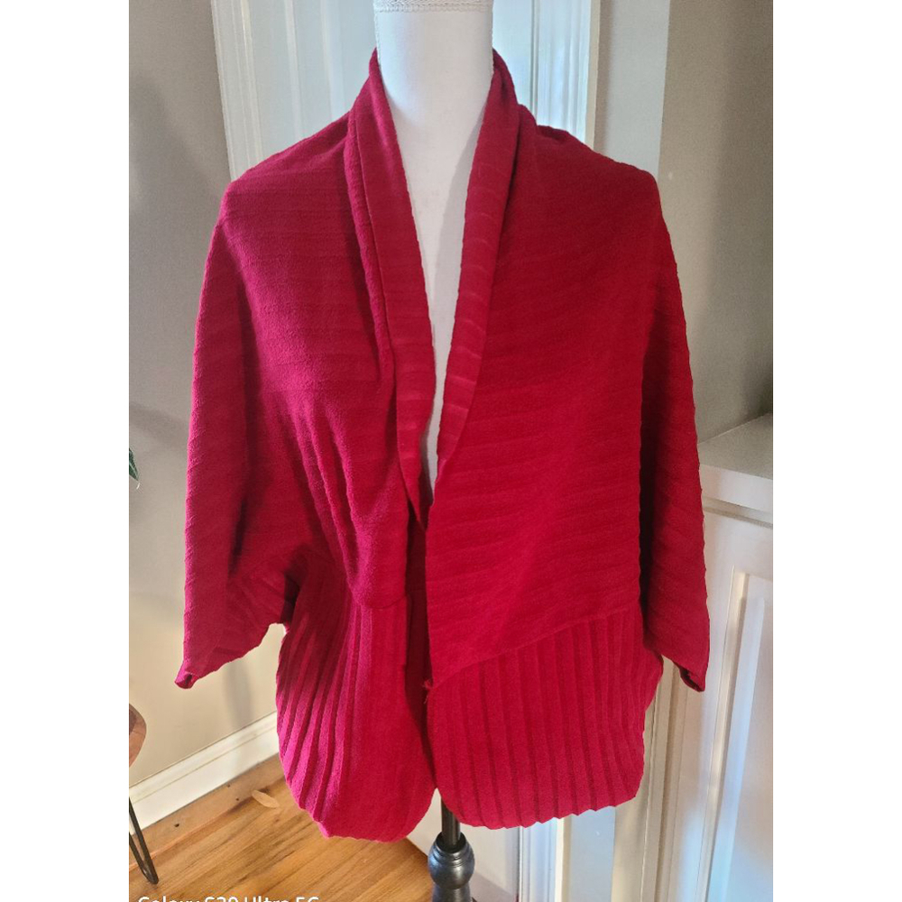 Le Mode Red fleece Shrug Capelet one size